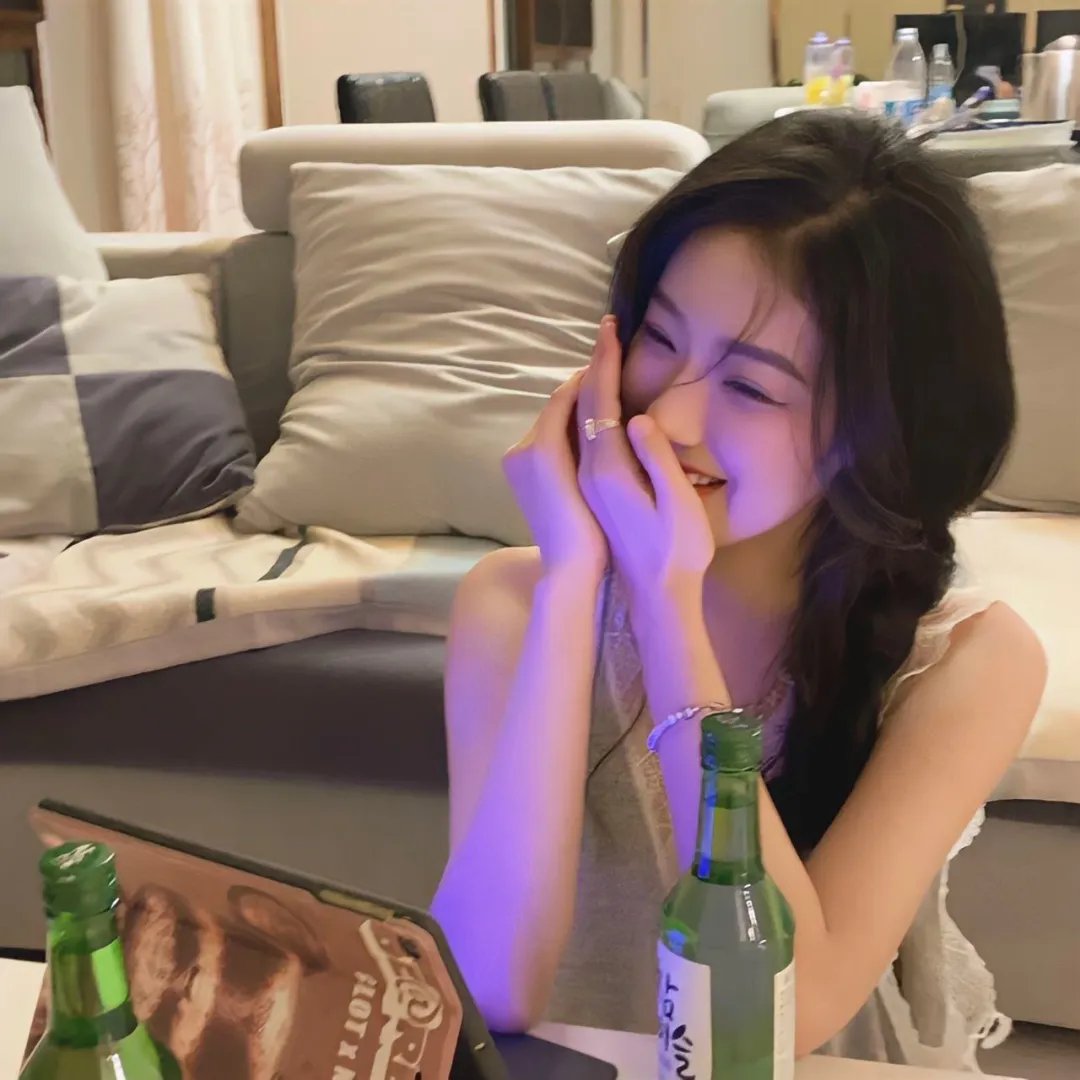 深夜的奇葩恋爱图鉴海报